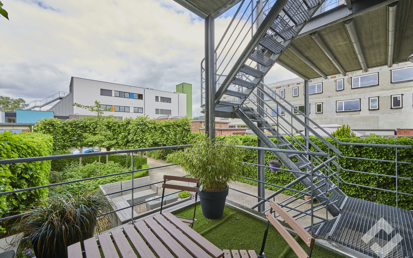 Gebouw voor gemengd gebruik te huur in Neerpelt