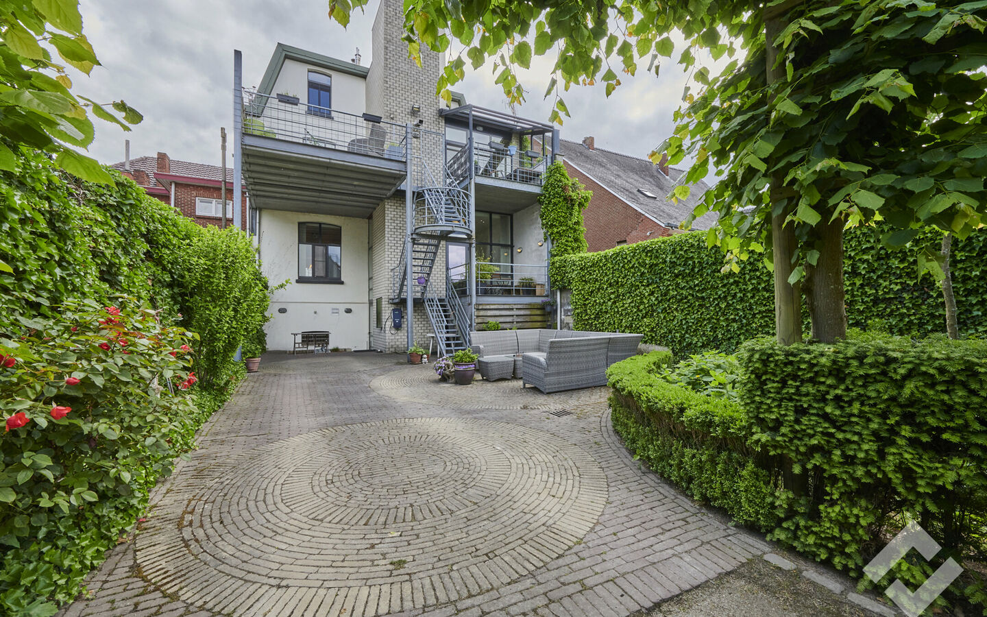 Gebouw voor gemengd gebruik te huur in Neerpelt