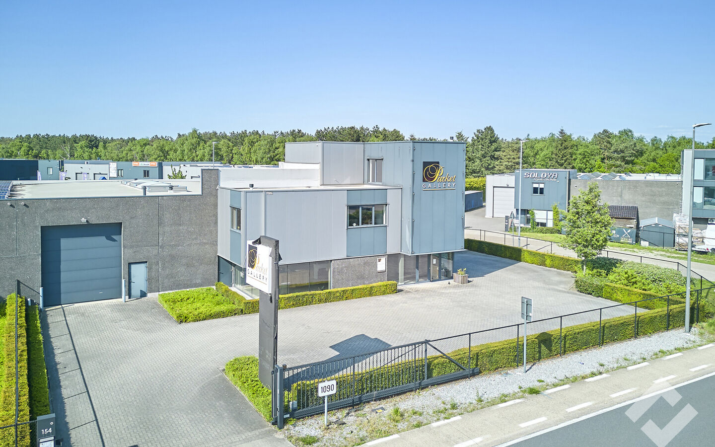 Gebouw voor gemengd gebruik te koop in Lommel