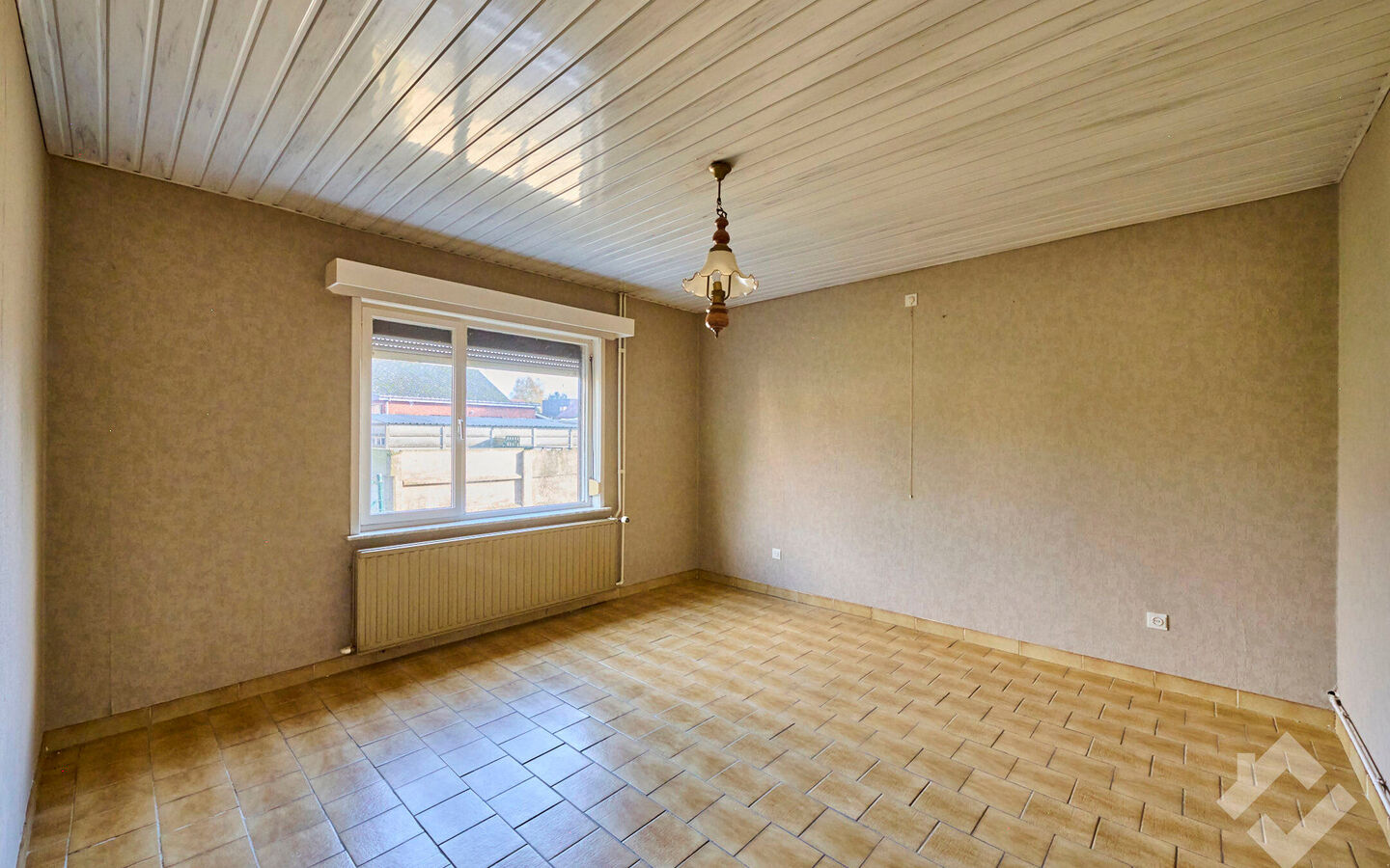 Goed gelegen gelijkvloerse woning (160m²)  met 3 slaapkamers op een perceel van 1641m².